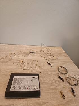 Acacia Audio 850003984469 Lot Of Liz Headworn Tan Microphones And Accessories See Description