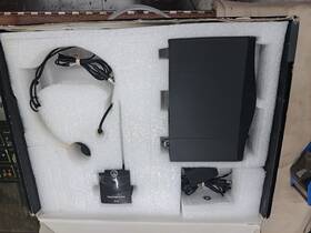 C544 Akg 002761027877 Perception Wireless 45 Sports Set Pt45 Bodypack And L Head-worn Mic Q32