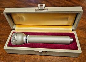 D19c Akg 1960s Beetles Cardiod Dynamic Microphone Without Rig Case