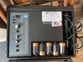 S222 Amplivox Portable Commercial Audio Equipment Amplifier With Ac Adapter Working
