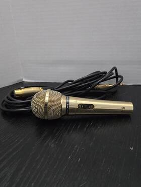 Dm-800 Ark Vintage Professional Dynamic Microphone Model In Gold Color