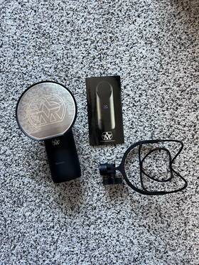 Aston Microphones 060458750747 Used Great Element Large Diaphragm Condenser Microphone Bundle