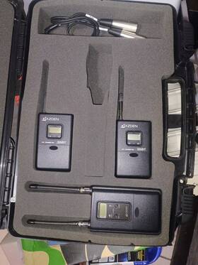 330lh Azden 330 Lt Uhf On-camera Dual Bodypack System No Microphone As-is