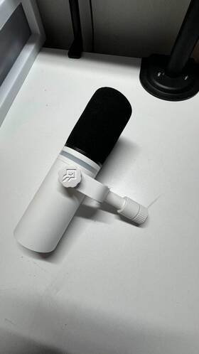 Beacn 055845300006 Mic - White Usb-c Broadcast Dynamic Microphone