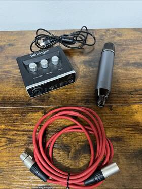 A00099 Behringer Blue U-phoria Um2 Mic With Cables Tested