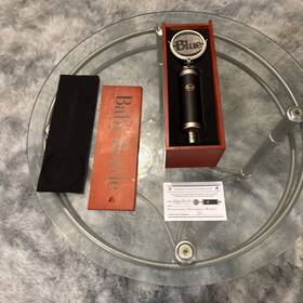 22-40971 Blue Baby Bottle Condenser Microphone With Wooden Box