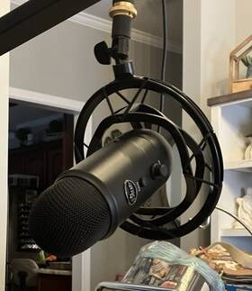 888-000427 Blue Yeti Microphone And Desktop Clamp-on Adjustable Mounting Arm