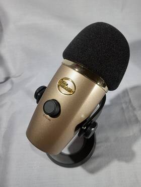 988-000086 Blue Yeti Nano-gold-premium Usb Mic With Case And Cable For Recording Streaming