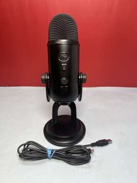 A00132 Blue Yeti Plug And Play Desktop Microphone Clean Tested