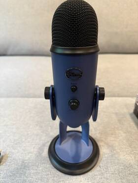 888-000141 Blue Microphones Yeti Microphone - Great Condition