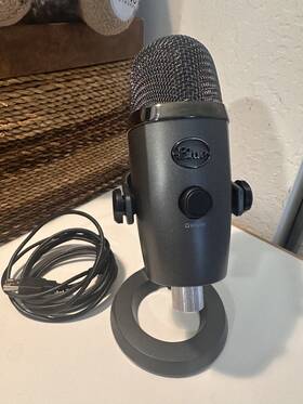 Aoo147 Blue Microphones Yeti Nano Premium Usb Mic For Recording And Streaming Gray