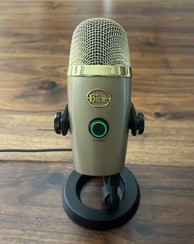 888-000150 Blue Yeti Nano - Cubano Gold Premium Usb Microphone. Cord Included