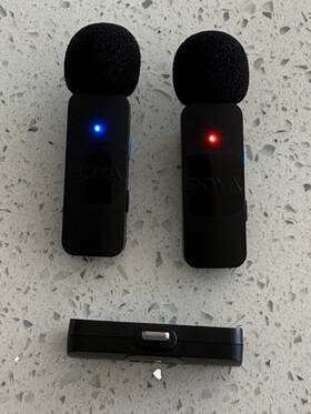 By-v2 Boya Dual-channel Wireless Lavalier Microphone For Iphone/ipad Plug&play