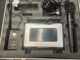 Bt-104um Boytone Uhf Wireless Dual Handheld Microphone System/digital Display