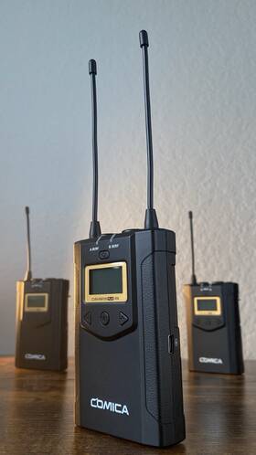 Cvm-wm100-plus Comica Cvm-wm100 Plus A Professional Uhf Wireless Microphone System Used