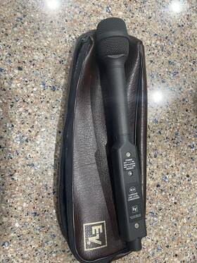 Re34 Electro-voice Cardioid Condensor Hand Microphone With Built In Mic Pre