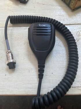 Hm219 Icom Speaker Microphone Hand