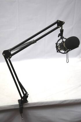 At100 Isk Condenser Cardioid Microphone With Shock Mount Boom