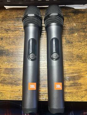 Jbl 613816446612 2 Wireless Microphones With Mic Receiver