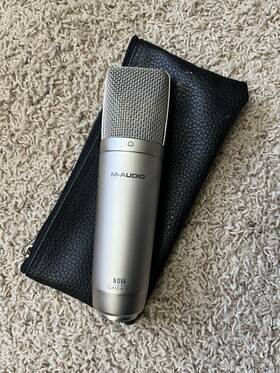 Nova1 M-audio Nova Condenser Microphone Xlr 3 Pin Silver With Carrying Pouch