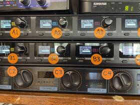 Mk0132-2 Musysic 4 Uhf Channel Wireless Microphone System Lavalier Lapel Mics Bodypacks