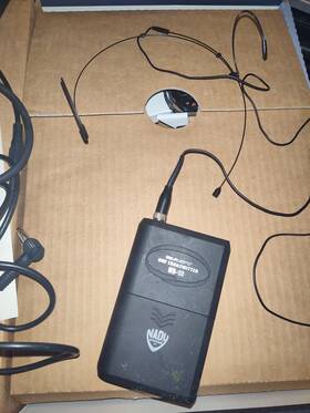 Nady Systems 634343290752 Wireless Wrap Around Microphone System