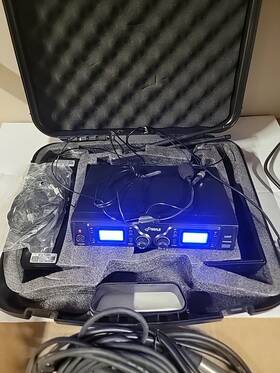 Pdwm3365 Pyle 2 Channel Uhf Wireless Microphone System Lavalier Headsets