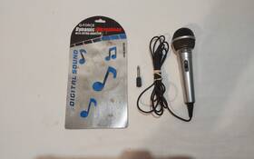 Q-force 051933853812 Dynamic Microphone With Xtra Adapter