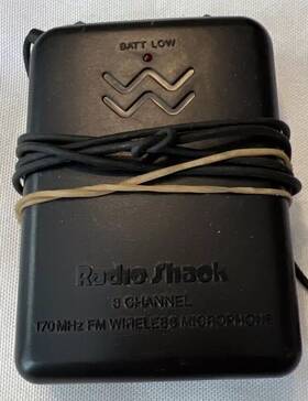320-1231a Radioshack Multi Channel Professional Wireless Lapel Microphone