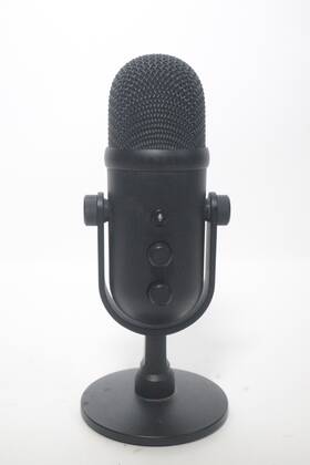 Rz19-0400100 Razer Seiren V3 Chroma Black Usb Microphone 1507 / Rgb Lighting
