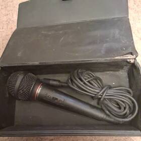 32-1156 Realistic Unidirectional Dynamic Microphone - Vintage Radioshack