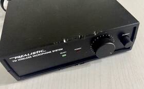 32-1220a Realistic Fm Wireless Microphone And Receiver System Model With Antenna