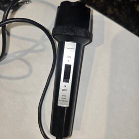 33-1067 Realistic Brand 200 Ohm Dynamic Microphone With Remote