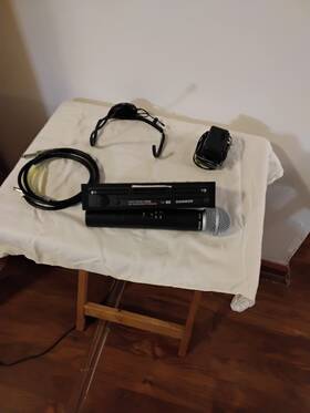 57u606731 Samson Wireless Microphone System