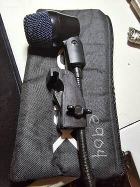 E904 Sennheiser 615104101319 E 904 Dynamic Cardioid Drum Microphone With Audix D-vice Clip