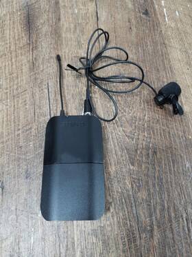 Blx1-k12 Shure N82 Blx1 K12 614-638mhz Wireless Transmitter With Mic Clip And Antenna