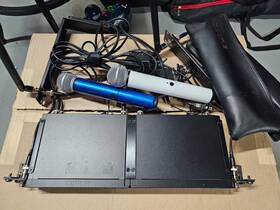 Blx24rsm58h9 Shure Pair Of Wireless Handheld Microphone
