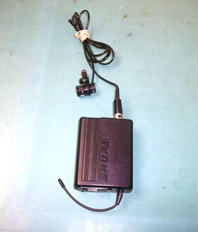 Ut1-te Shure Microphone Transmitter. Clean Unit