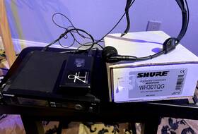 Wh30tqg Shure Wireless Microphone Headset With Slx1 Bodypack And Slx4 Rack Receiver