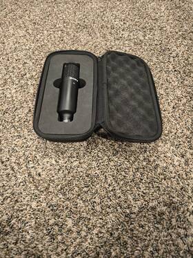 Sony 548736140714 C-80 Condenser Microphone And 2 Pair Dt 990 Pro 250 Headphones