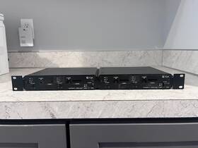 Wt-4820 Toa Wireless Tuner Racked Pair. No Power Supply Tested #27
