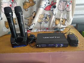 Uhf-3205 Vocopro Vhf33002 Rechargeable Dual-channel Uhf Wireless Microphone Works