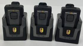 Mic-wrl-trn-400 Watchguard Lrt1-079218 3 X Wireless Microphone Device Belt Clip And Charger