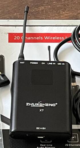 Zs-x7s Zhuosheng X7 Wireless Uhf Transmitter And Lavalier Microphone Rechargeable With Acc