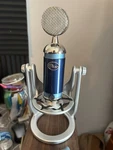 Blue Microphones Spark Usb Lightning Cable Condensor 3 Feet. Fixed Price $35.00.