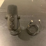 Usb Microphone Maono AU-902 Cardioid Condenser Podcast With Dual Volume. Fixed Price $25.00.