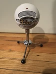 Blue Snowball Ice White Microphone W/ Tripod Tested Omnidirectional. Fixed Price $12.00.