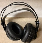 Artesia AMH-122 Studio Monitoring Headphones Maxstrata Sound Great. Fixed Price $69.99.