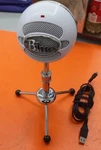 Logitech Blue Snowball Usb Microphone A00144 - White. Fixed Price $40.00.