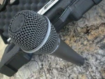 Samson Qmic Professional Dynamic Hypercardioid Neodymium Vocal Microphone. Fixed Price $60.00.